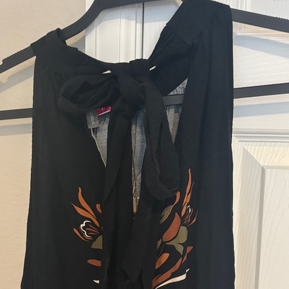 Vince Camuto Black Maxi Dress with Brown Floral Design - Picture 7 of 9